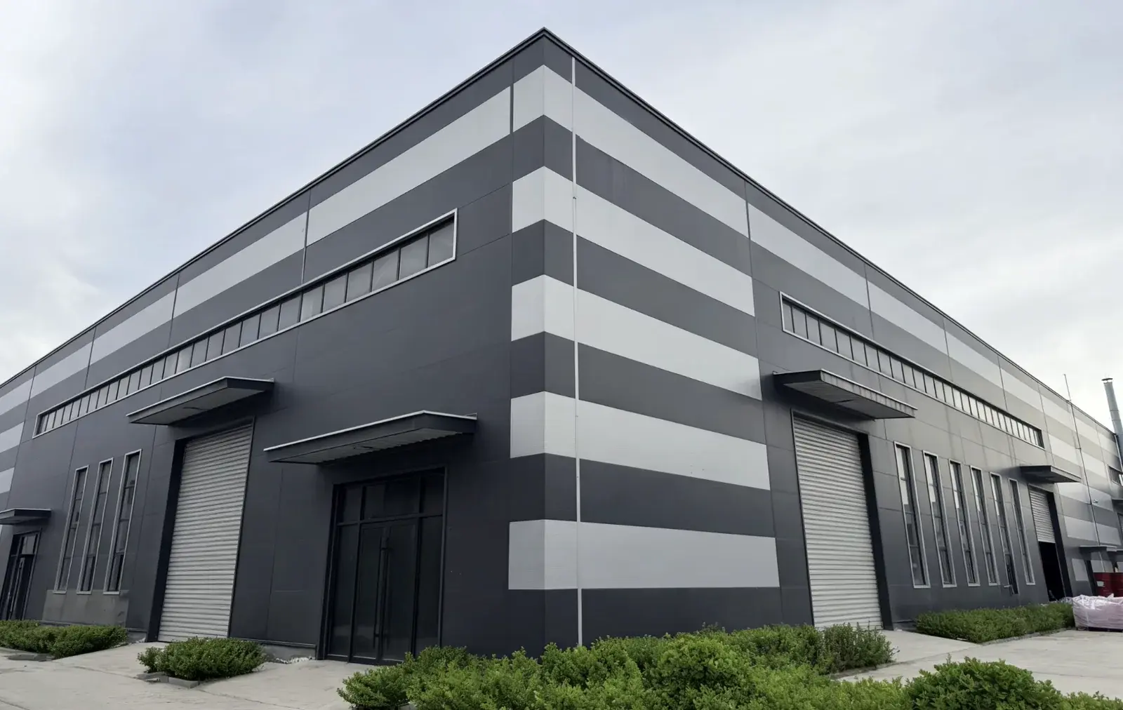 Screen Media Works factory and office building in Qingdao