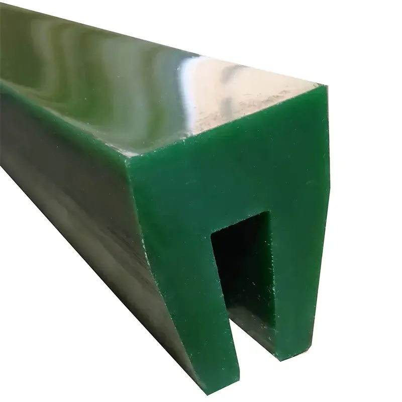 Polyurethane screen capping U-channel cross-section